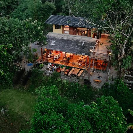 Ashi Guesthouse Chiangdao 치앙다오 외부 사진